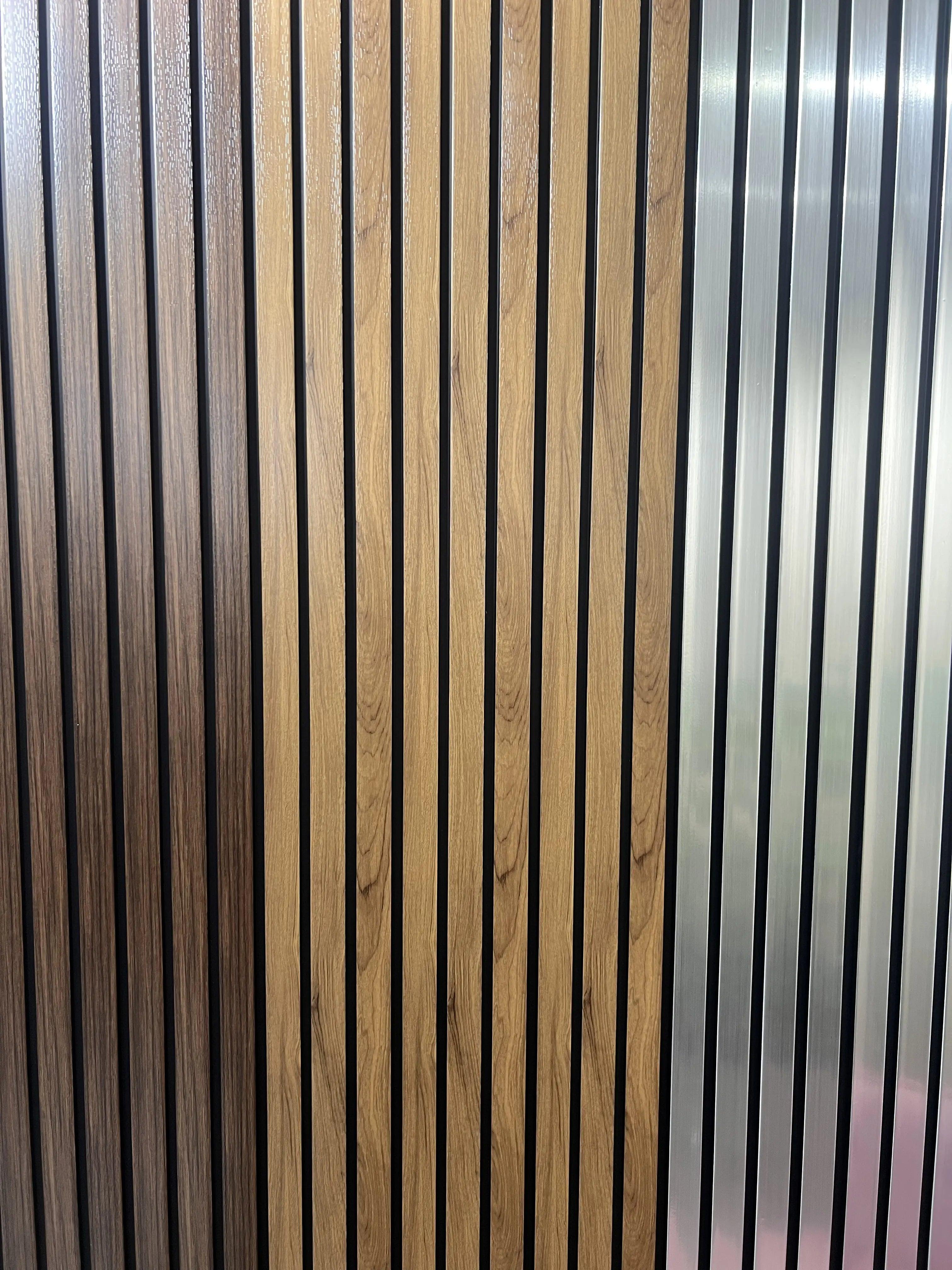 Wandpaneel – KUNSTSTOF – Licht Walnoot Look – WATERVAST 260*12 cm