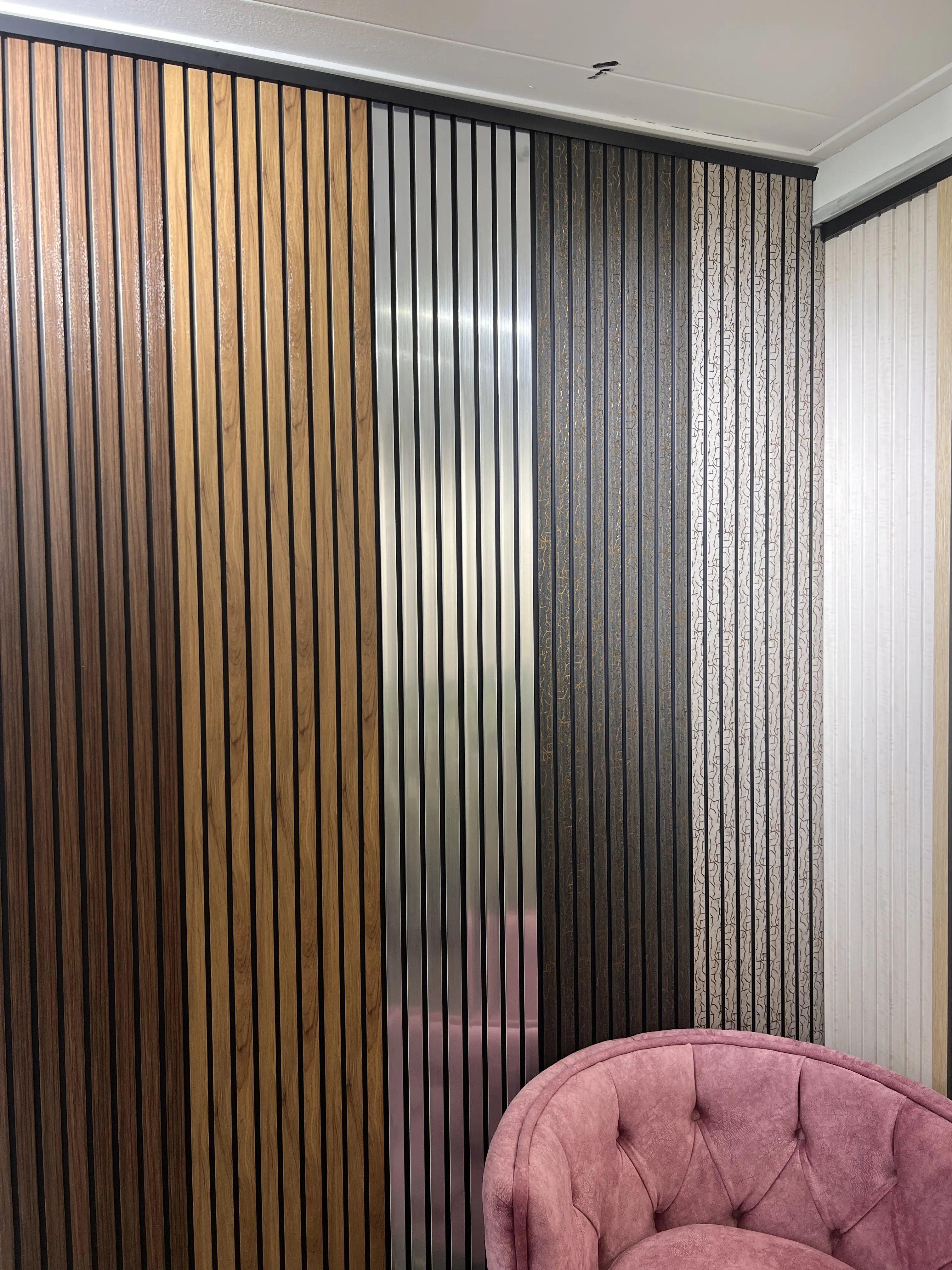 Wandpaneel – KUNSTSTOF – Licht Walnoot Look – WATERVAST 260*12 cm
