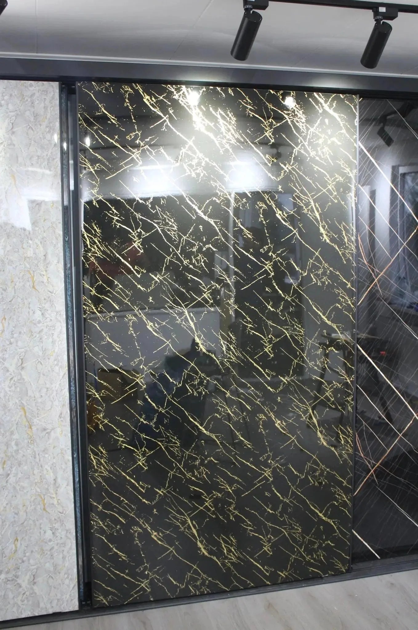 Wandpaneel marmerlook Gold Black 280x120cm – Hoogglans