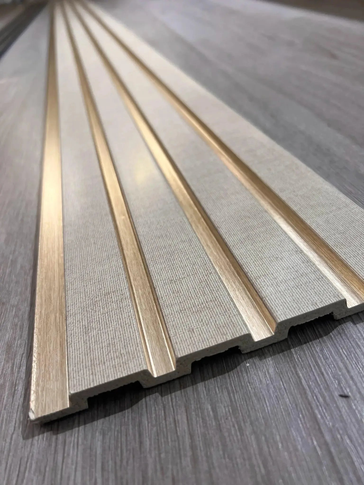 Luxe Kunststof Wandpanelen Zwart Goud Lava – Wall panel